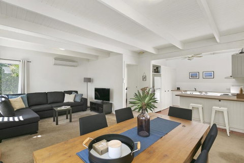 Mysa Anglesea Sleeps 7 WiFi SmartTV Cafes Shops - Your Accommodation 4