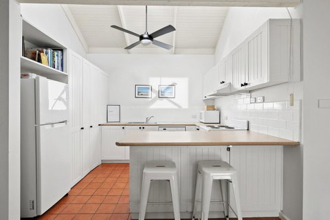 Mysa Anglesea Sleeps 7 WiFi SmartTV Cafes Shops - Your Accommodation 3
