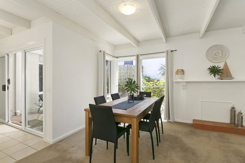 Mysa Anglesea Sleeps 7 WiFi SmartTV Cafes Shops - Your Accommodation 9