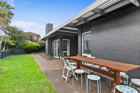 Mysa Anglesea Sleeps 7 WiFi SmartTV Cafes Shops - Your Accommodation 13