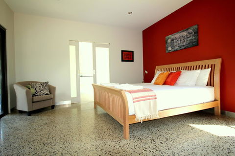 3 Bells Alpine Cottage - Your Accommodation 6