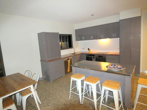 3 Bells Alpine Cottage - Your Accommodation 4