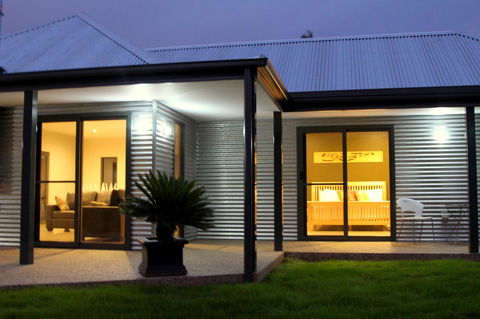 3 Bells Alpine Cottage - Your Accommodation 10