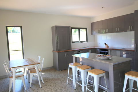 3 Bells Alpine Cottage - Your Accommodation 13