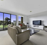 23 Coast Drive Torquay - Your Accommodation