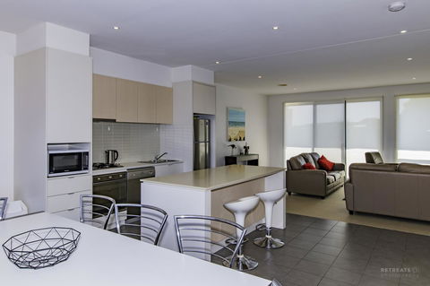 Torquay Golf Retreats - Pool, Beach, Tennis, Golf - Your Accommodation 1