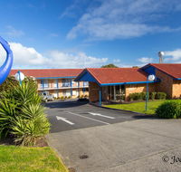 Blue Whale Motor Inn  Apartments - Your Accommodation