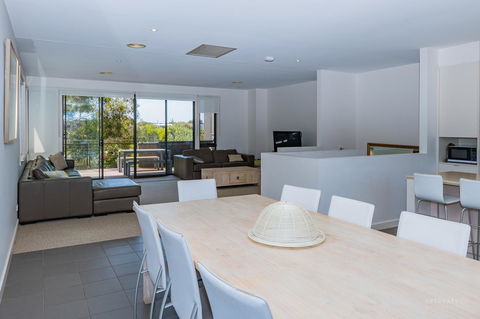 1 Sunset Place - Your Accommodation 2