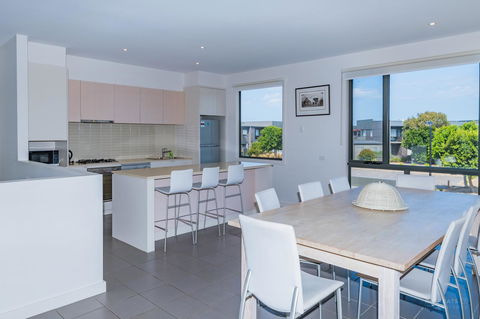 1 Sunset Place - Your Accommodation 0