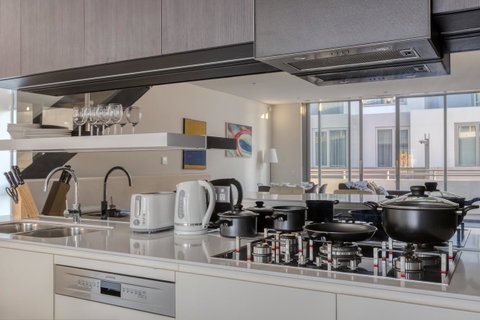 Docklands Waterfront Luxury Villa - Your Accommodation 29