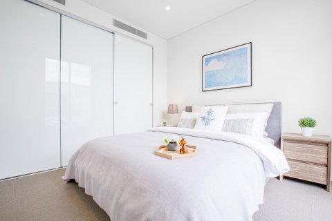 Docklands Waterfront Luxury Villa - Your Accommodation 24