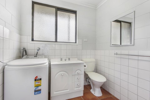 Hybiscus Waterfront Apartments - Your Accommodation 30