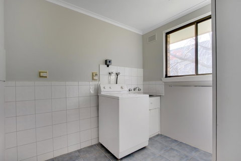 Hybiscus Waterfront Apartments - Your Accommodation 9