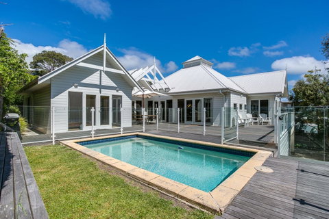 Perfect Blairgowrie Beach House - Your Accommodation 1