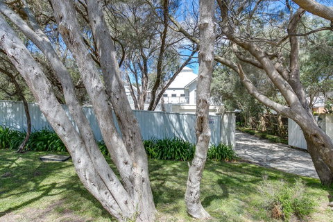 Perfect Blairgowrie Beach House - Your Accommodation 16