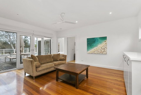 Perfect Blairgowrie Beach House - Your Accommodation 6