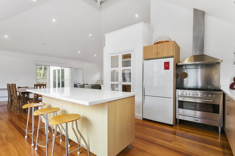 Perfect Blairgowrie Beach House - Your Accommodation 3