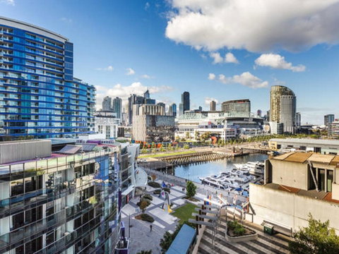 Dockland Kings Lucky 805 - Your Accommodation 0