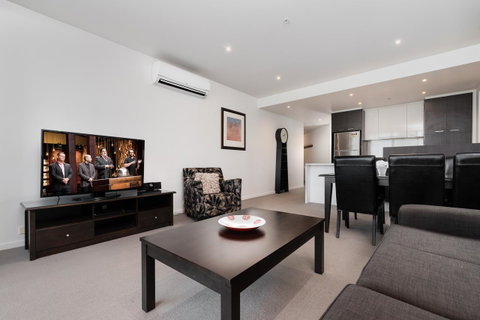 Dockland Kings Lucky 805 - Your Accommodation 2