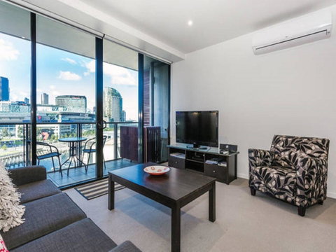 Dockland Kings Lucky 805 - Your Accommodation 16