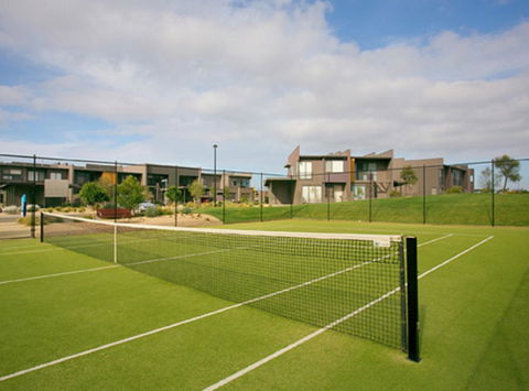 Stylish 3 Bedroom Townhouse - Free Parking - Your Accommodation 25