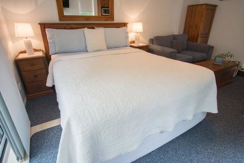 Debbie\'s Place - Your Accommodation 12