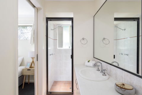 Rainbow Getaway Holiday Apartments - Your Accommodation 8
