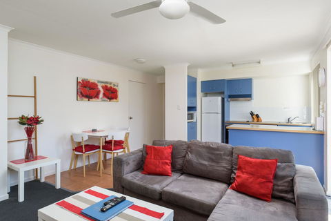 Rainbow Getaway Holiday Apartments - Your Accommodation 6