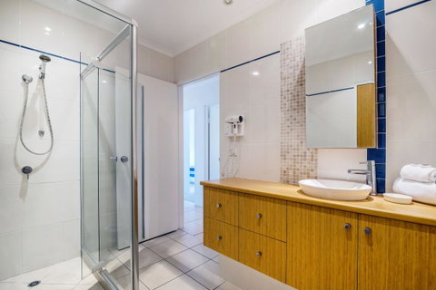 Sunseeker Holiday Apartments - Your Accommodation 4