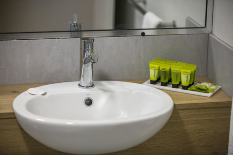 Nightcap At Kawana Waters Hotel - Your Accommodation 36