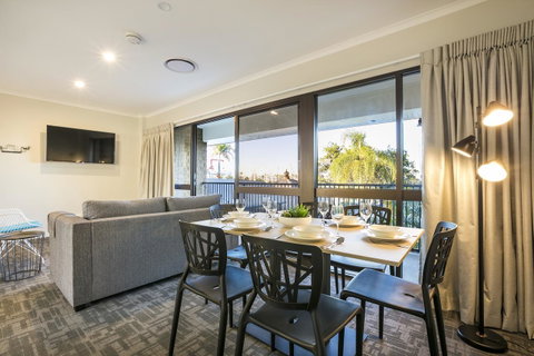 Nightcap At Kawana Waters Hotel - Your Accommodation 44