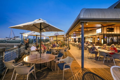 Nightcap At Kawana Waters Hotel - Your Accommodation 20