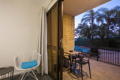 Nightcap At Kawana Waters Hotel - Your Accommodation 12