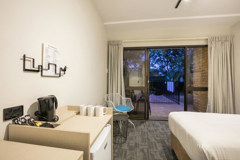 Nightcap At Kawana Waters Hotel - Your Accommodation 13