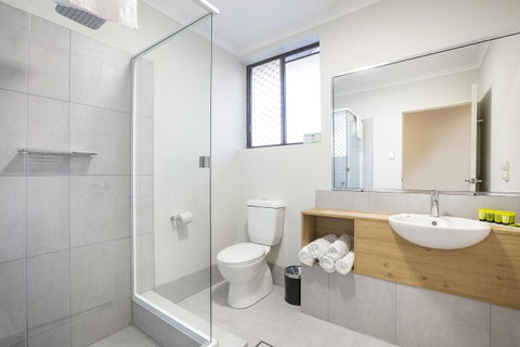 Nightcap At Kawana Waters Hotel - Your Accommodation 3