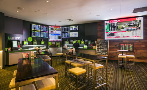 Nightcap At Kawana Waters Hotel - Your Accommodation 9