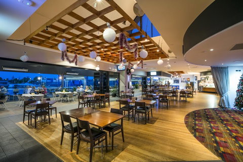 Nightcap At Kawana Waters Hotel - Your Accommodation 19
