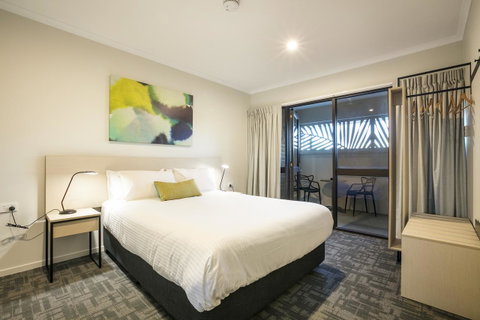 Nightcap At Kawana Waters Hotel - Your Accommodation 41