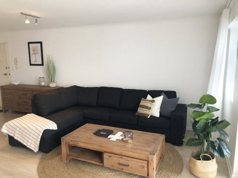 Sunshine Beach Luxe Apartment - Your Accommodation 7