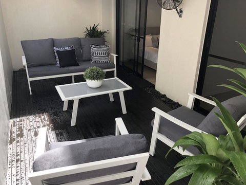 Sunshine Beach Luxe Apartment - Your Accommodation 31
