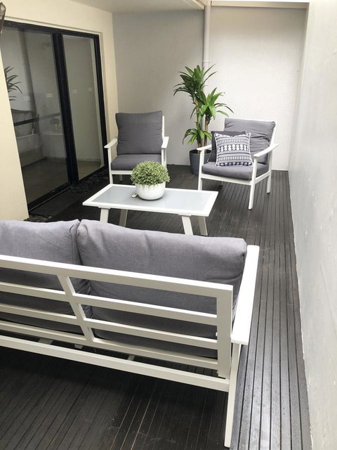 Sunshine Beach Luxe Apartment - Your Accommodation 19