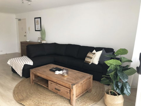 Sunshine Beach Luxe Apartment - Your Accommodation 20