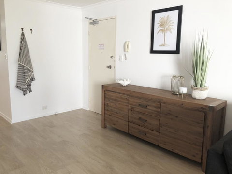 Sunshine Beach Luxe Apartment - Your Accommodation 6