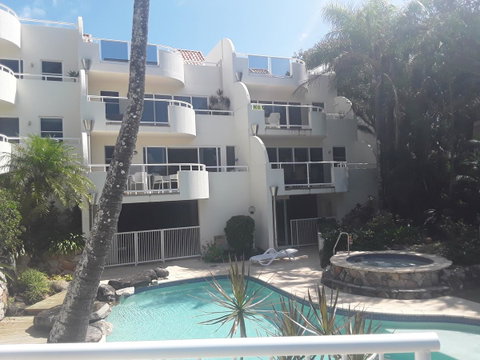 Sunshine Beach Luxe Apartment - Your Accommodation 34