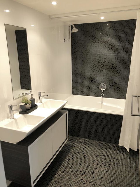 Sunshine Beach Luxe Apartment - Your Accommodation 16