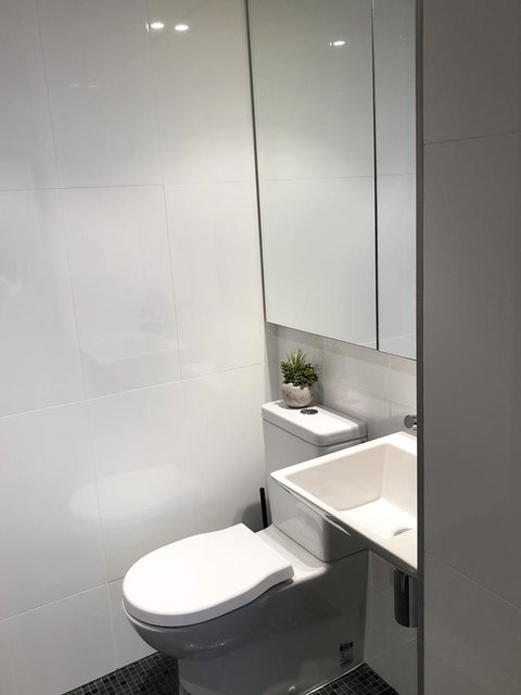 Sunshine Beach Luxe Apartment - Your Accommodation 13