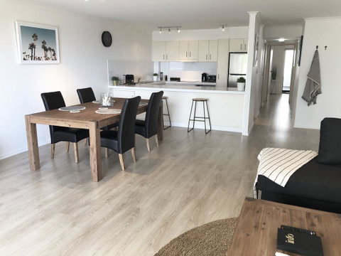 Sunshine Beach Luxe Apartment - Your Accommodation 21
