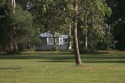 Lake Weyba Noosa Lodge & Kangaroos - Your Accommodation 30