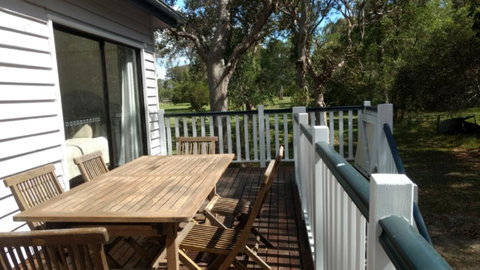 Lake Weyba Noosa Lodge & Kangaroos - Your Accommodation 21