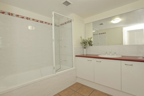 The Mirage Resort Alexandra Headland - Your Accommodation 24